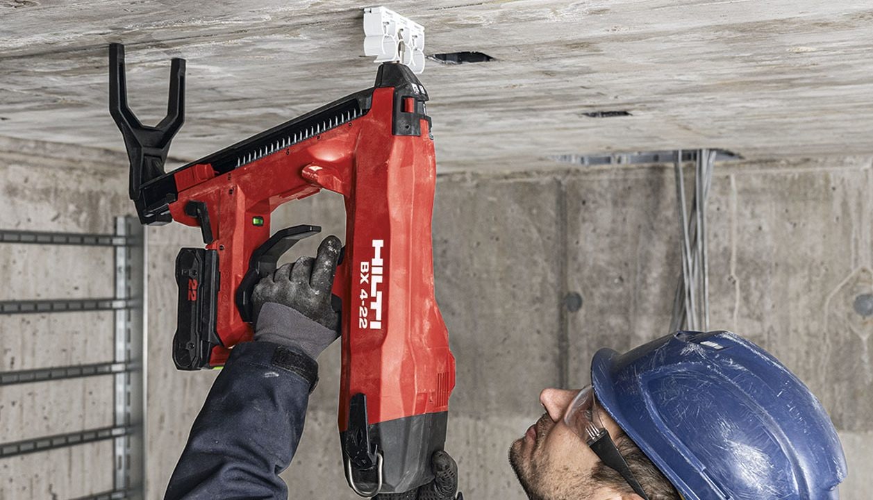 DX 5 F8 DX 5 F8, DX 5 F8, deflection head, track fastening to ceiling, interior finishing, X-U concrete nail