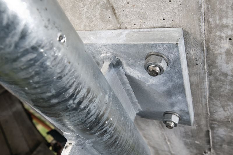 HST3 Takoz dübeli Çatlaklı betondaki yüksek statik ve sismik yükler için üstün performanslı takoz dübeli (karbonlu çelik) Uygulamalar 1